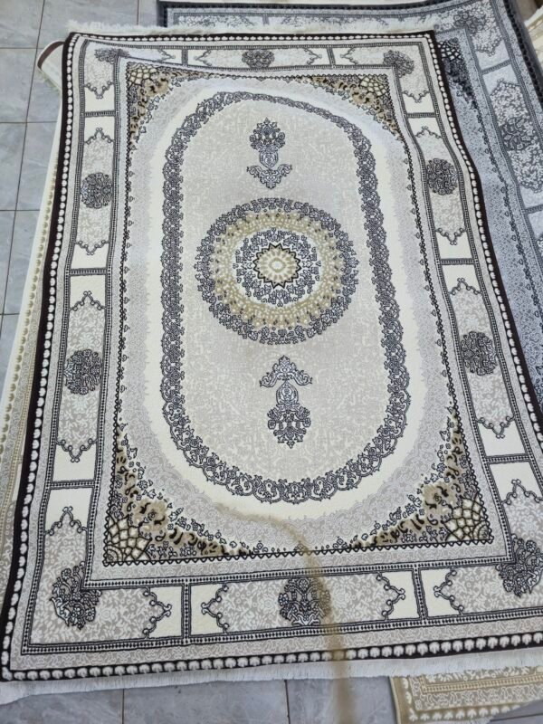 Dark brown/beige/grey carpet